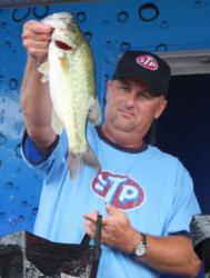 Bobby Wade took second in the Co-angler Division with a combined weight of 38-8.