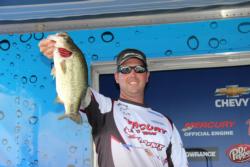 New Hampshire pro Joe Lucarelli made a big move on day three and improved from 10th to fourth.