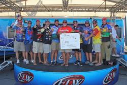The top-10 finishers show their support for FLW fan Lane Goodwin.