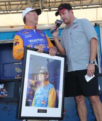 George Cochran receives a retirement gift at his final tournament. 