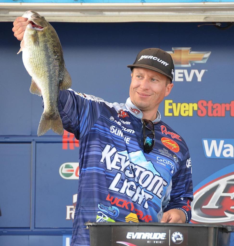 Image for Ehrler widens lead at Walmart FLW Tour on Lewis Smith Lake presented by Evinrude