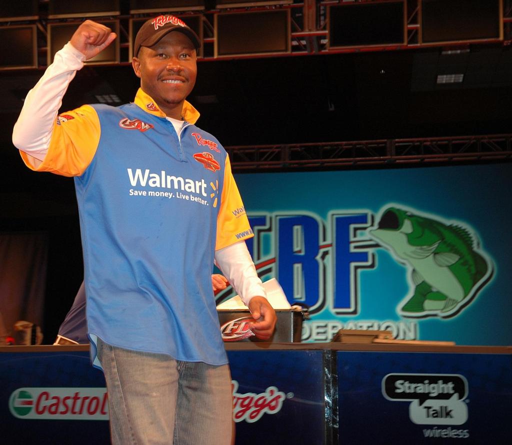 Daniels wins 2013 TBF National Championship Major League Fishing