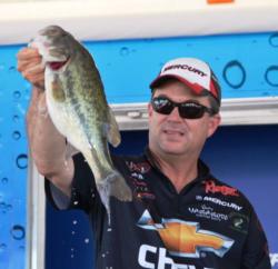 Chevy pro Jay Yelas of Corvallis, Ore., nailed down a fifth-place finish during the FLW Tour event on Grand Lake.