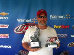 Co-angler James Murphy of Phenix City, Ala., won the June 15 Bulldog Division event on Lake Oconee with a 17-pound, 7-ounce limit. For his efforts, Murphy won nearly $2,000 in prize money. 