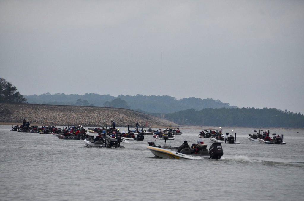 Image for Walmart FLW Tour rolls to Rayburn
