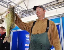Steve Kennedy rounds out the top five for day one with a weight of 18-4.