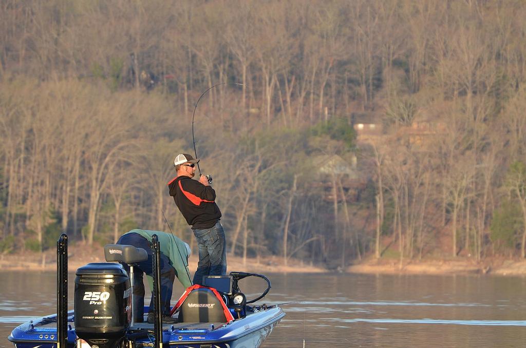 Image for Shuffield Grabs Lead At Walmart FLW Tour Event On Beaver Lake Presented By Rayovac