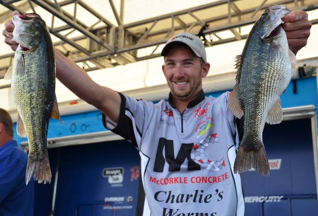 Co-angler Bryan New sacked 12-10 on day two putting him in the top spot with a total weight of 18-12.