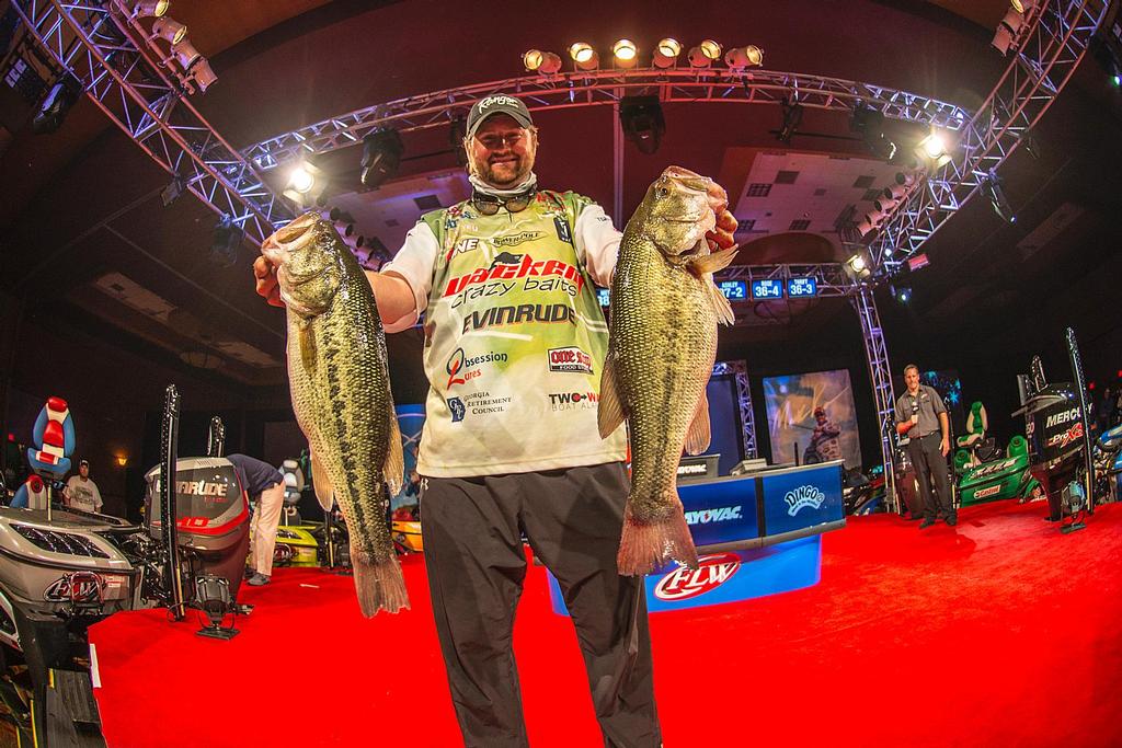 Image for Arey Takes Lead At Walmart FLW Tour Event On Beaver Lake Presented By Rayovac