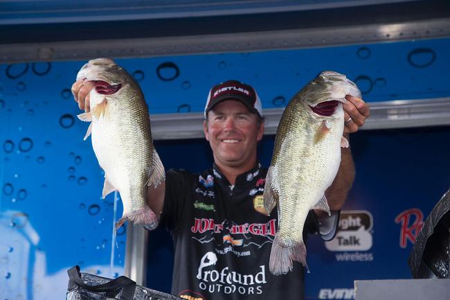 Randy Haynes began his day at the south end of Kentucky Lake, but with just one keeper in the box, made a move within the first hour and headed back up to the north end.