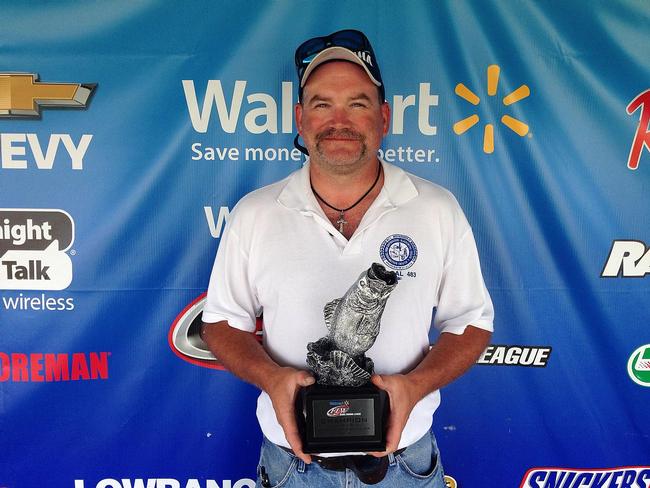Co-angler Chad Hess of Scheller, Ill., won the Aug. 9 Illini Division event on the Ohio River at Golconda with a limit weighing 12 pounds, 6 ounces. He was awarded over $1,800 for his efforts.