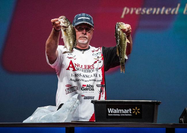 Texan Keith Honeycutt is only 2 pounds, 7 ounces off the co-angler lead going into the final day of competition for amateurs.