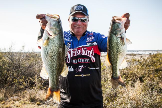 Del Rio pro Denny Brauer dropped a couple of spots in the standings today. He never got the big bite that he needed to maintain his day-one lead.