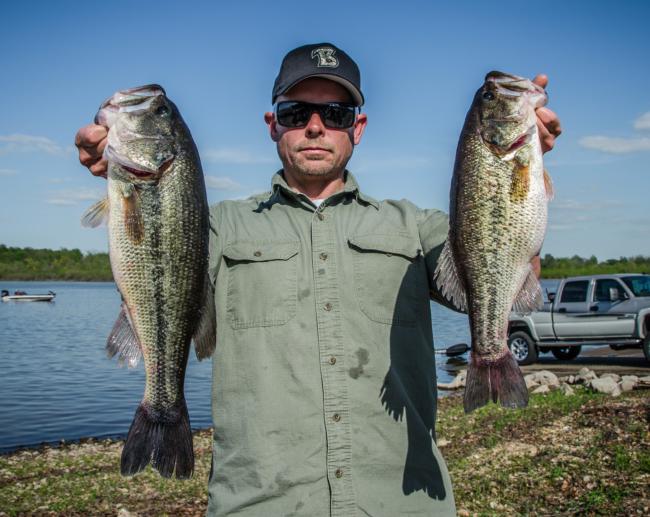 Co-angler Erick Fernengel rises to the top  with a 13-pound, 14-ounce limit.