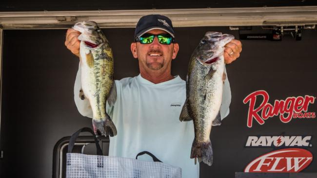 Ray Hanselman won the first two Rayovac FLW Series Texas Division events and isn't showing any hesitation to win a third. Hanselman weighed in 17 pounds, 2 ounces on day one to put him in the third slot going into day two of competition. 