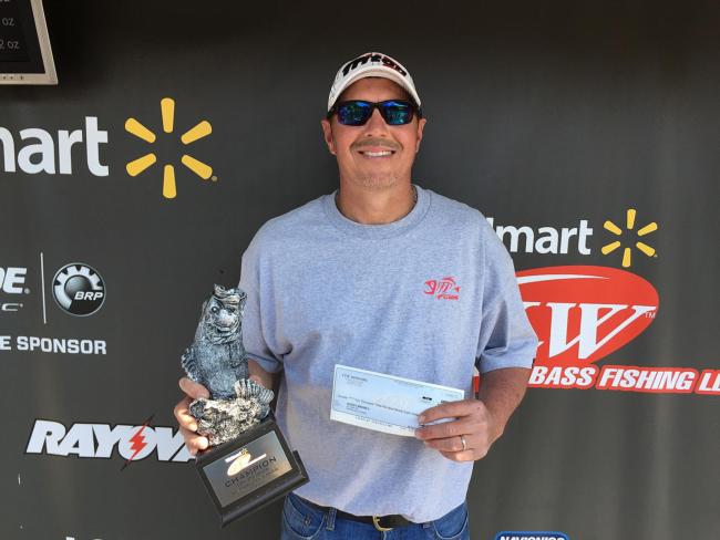 Co-angler Jimmy Rhodus of Versailles, Ky., won the May 2 LBL Division tournament on Kentucky-Barkley Lakes with 11 pounds, 7 ounces. He was awarded over $2,300 for his efforts. 