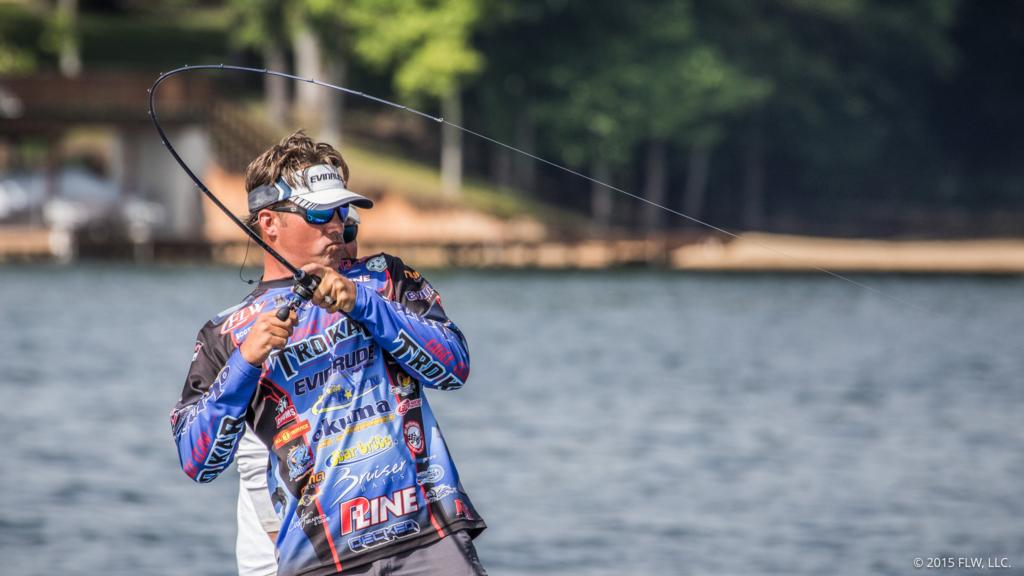 Martin Aiming for the AOY - Major League Fishing