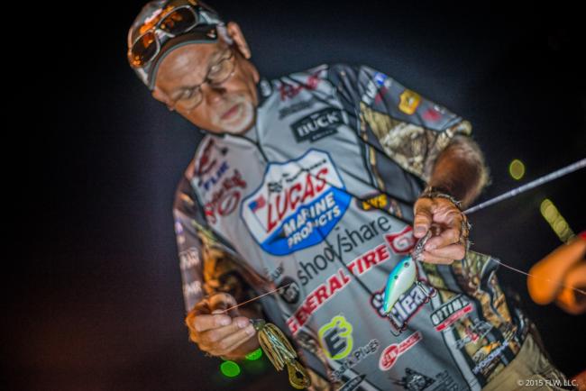 A day-one bag of nearly 30 pounds keyed Bill McDonald's top-10 finish. His key baits were a Strike King 8XD and a 1-ounce blue craw-colored Strike King Structure Jig.