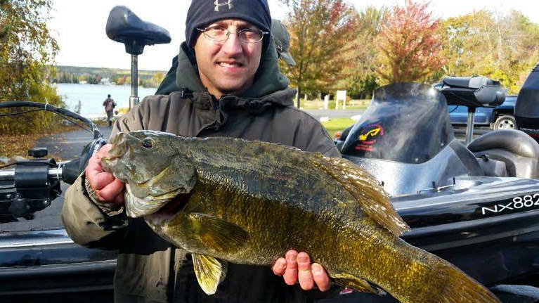 Image for Record Smallmouth Caught in Tourney