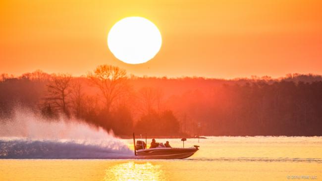 The sun welcomes the FLW Tour anglers on day one. 