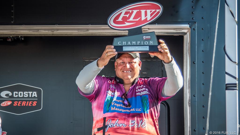 Image for Fitts Wins Costa FLW Series Central Division Opener on Lake Dardanelle Presented By Mercury