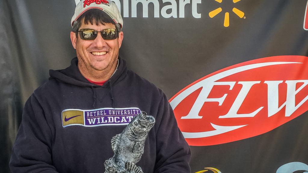 Image for Queen Wins FLW Bass Fishing League North Carolina Division Event on Kerr Lake Presented By Power-Pole