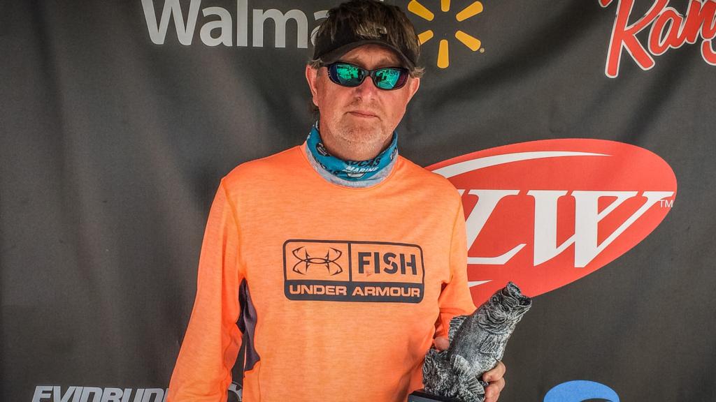 Image for Armstrong Rotates Baits for Win