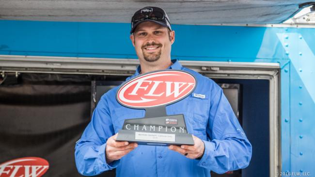 Co-angler Aaron Agner went wire-to-wire in his victory on the Cal Delta.