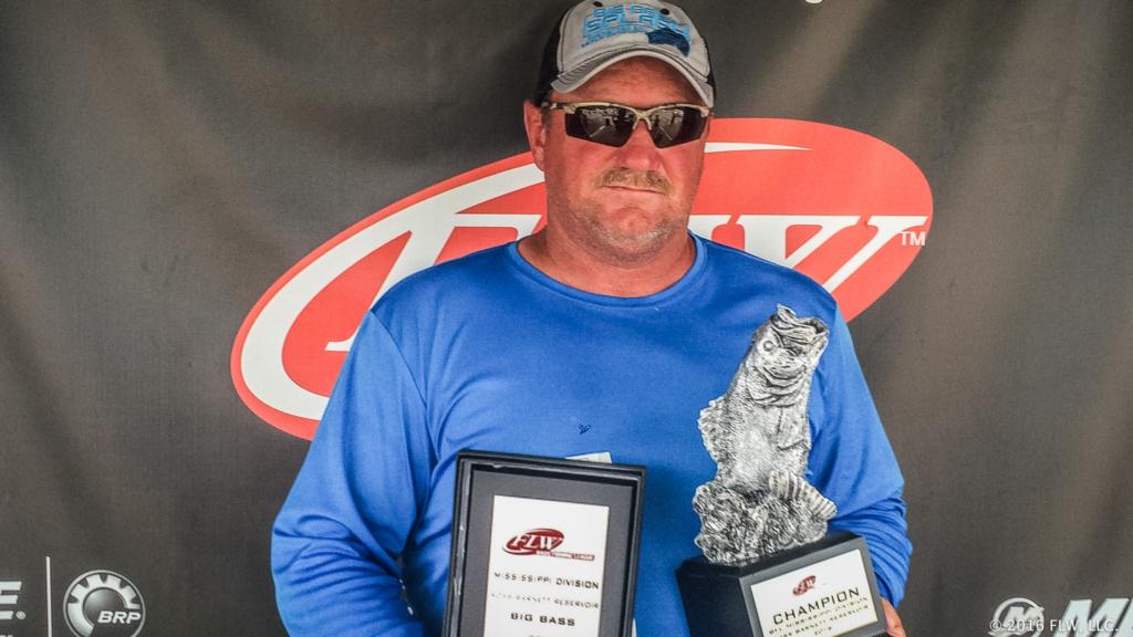 Image for Petal’s Smith Wins FLW Bass Fishing League Mississippi Division Event on Ross Barnett Reservoir Presented by Power-Pole