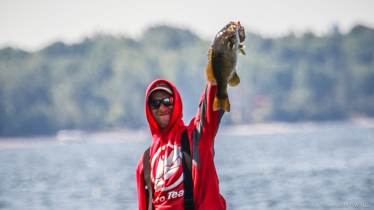 How Felix Game Plans the Smallmouth Spawn - Major League Fishing