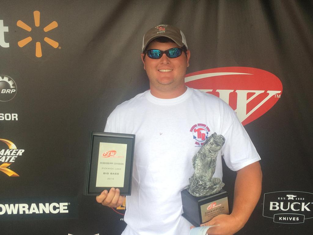 Image for Alabama’s Nichols Wins FLW Bass Fishing League Mississippi Division Finale on Pickwick Lake