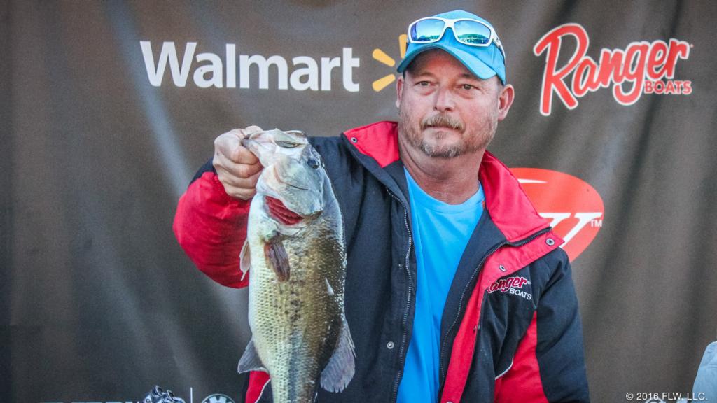 Image for Tennessee’s Knight Wins FLW Bass Fishing League Wild Card Tournament on Lake of the Ozarks