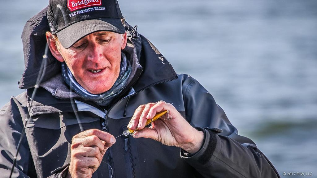 Jerkbait Actions and Cadences - Major League Fishing
