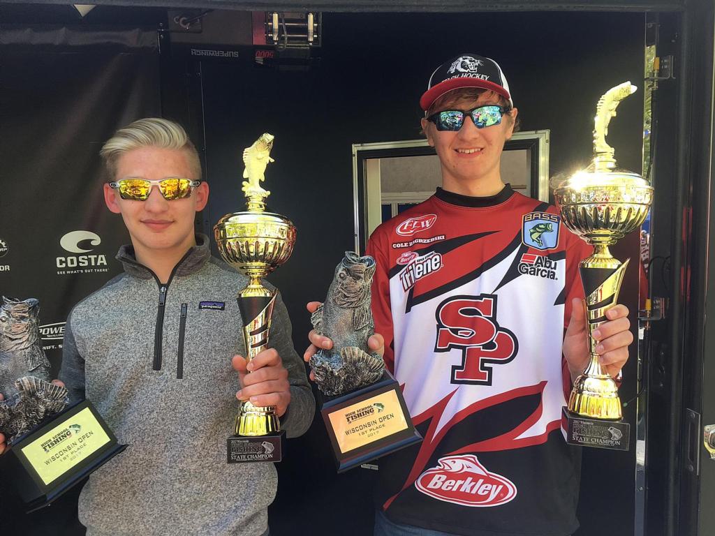 Image for Stevens Point Area Senior High School Wins Bass Pro Shops FLW High School Fishing Wisconsin Open at Mississippi River