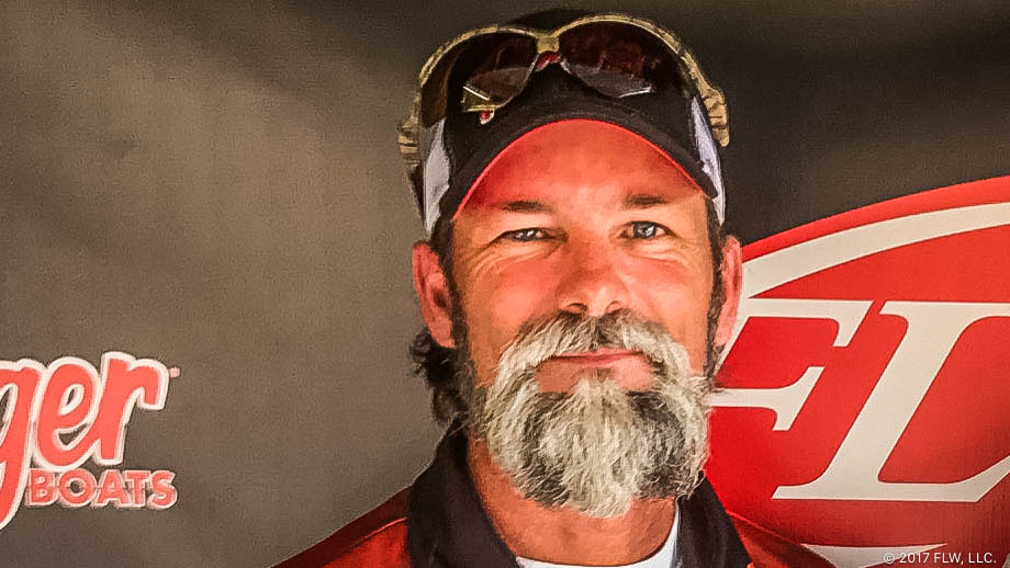 Image for Ohio’s McNaron Wins T-H Marine FLW Bass Fishing League Hoosier Division Finale on Ohio River