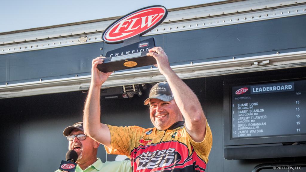 Image for Freeburg’s Dickneite wins Costa FLW Series Tournament presented by Evinrude on Lake of the Ozarks