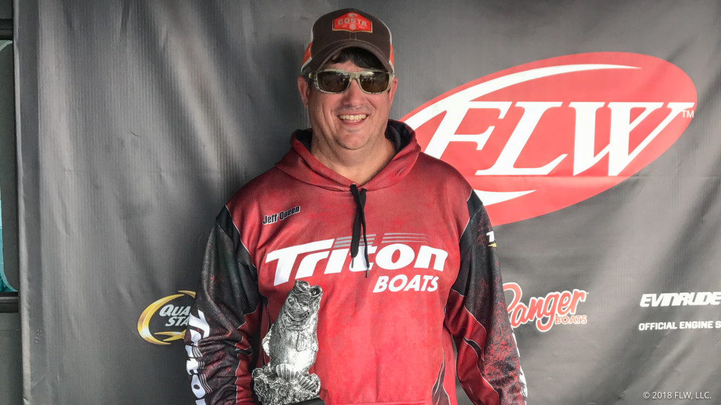 Image for Catawba’s Queen Wins T-H Marine FLW Bass Fishing League North Carolina Division Opener on Lake Norman presented by Navionics