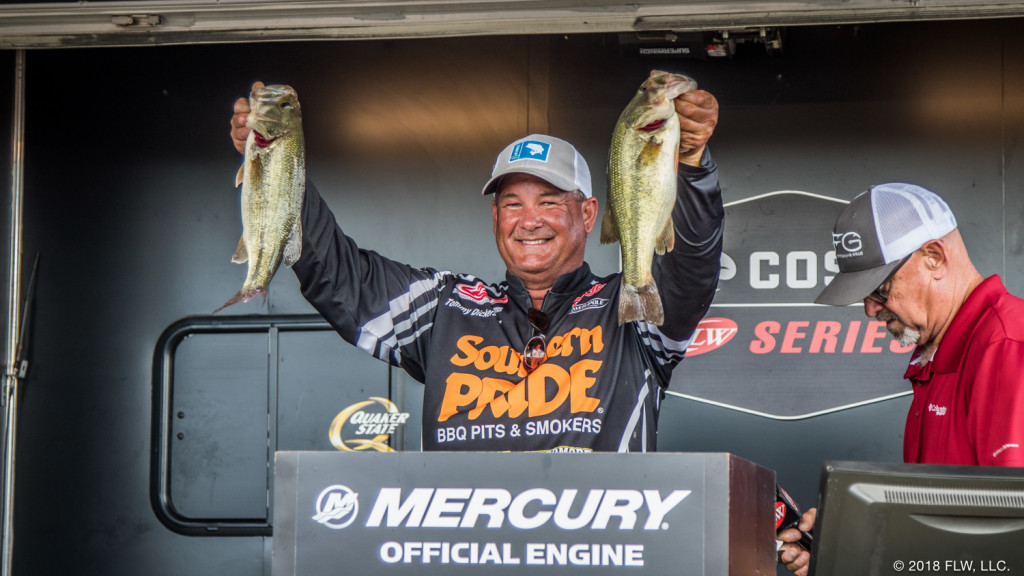 Dickerson Takes Over at Fort Gibson - Major League Fishing