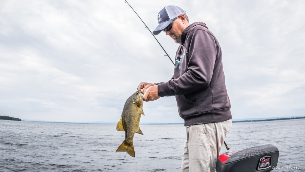 The Smallmouth-Alewife Connection - Major League Fishing