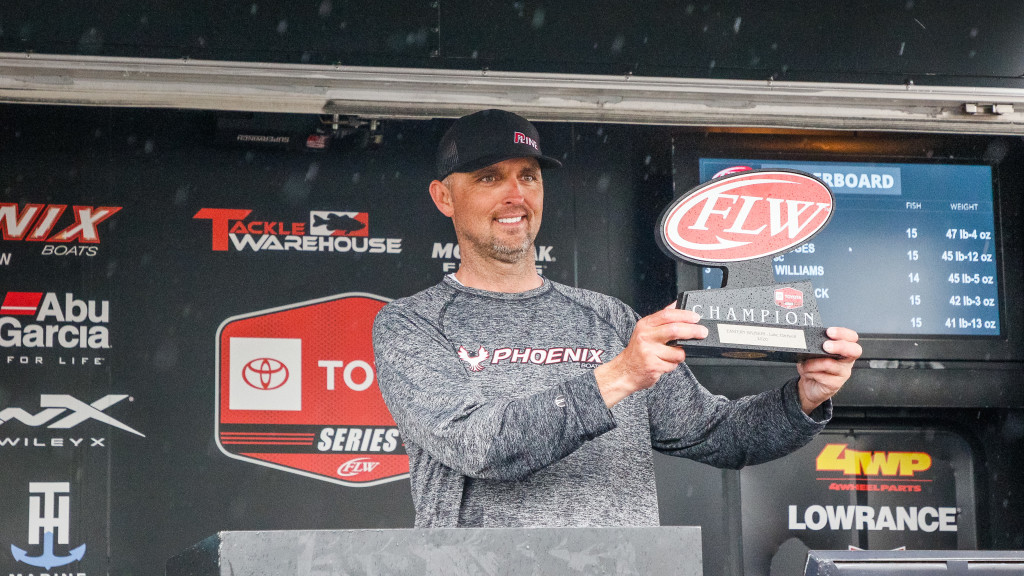 Image for Robinson Goes Wire-To-Wire, Wins Toyota Series Tournament at Lake Hartwell