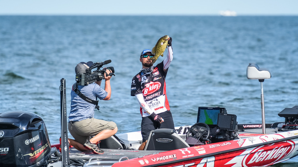 Image for Lucas Moves into Lead, Nelson Clinches AOY Title at Tackle Warehouse Pro Circuit at Lake Erie