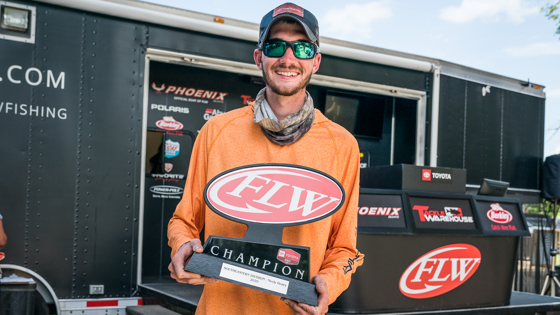 Owen Takes Co Angler Title On Neely Henry Major League Fishing